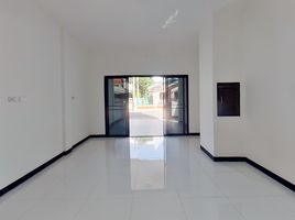 3 Bedroom Townhouse for sale in Mueang Chiang Mai, Chiang Mai, Mae Hia, Mueang Chiang Mai
