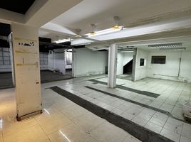  Магазин for rent in Бангкок, Khlong Tan Nuea, Щаттхана, Бангкок