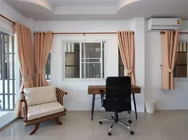 2 Schlafzimmer Reihenhaus zu vermieten in Saraphi, Chiang Mai, Saraphi
