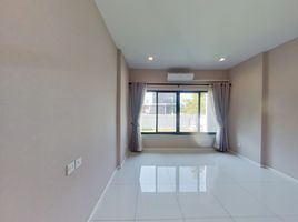 2 Bedroom Villa for sale in Chiang Mai, Pa Phai, San Sai, Chiang Mai