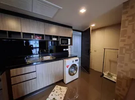 1 Schlafzimmer Wohnung zu vermieten im Focus Ploenchit, Khlong Toei