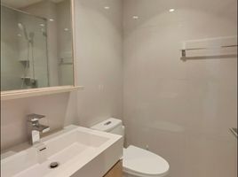 1 Bedroom Apartment for rent at Maru Ekkamai 2, Khlong Tan Nuea