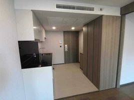 1 Bedroom Condo for sale at Klass Siam, Wang Mai