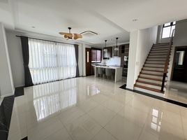 5 Bedroom House for rent at Baan Sansabai @Lasalle, Bang Na