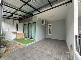 2 Bedroom Townhouse for sale at The Colors Bangna-Wongwaen 2, Bang Phli Yai