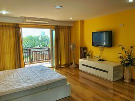 1 Bedroom Apartment for sale at Emerald Palace Condominium, Bang Lamung