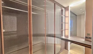 2 Bedrooms Condo for sale in Suriyawong, Bangkok Ashton Silom