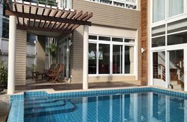 2 bedroom Villa for sale in Chon Buri, Thailand