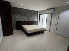 17 Bedroom Whole Building for sale in Banzaan Fresh Market, Patong, Patong