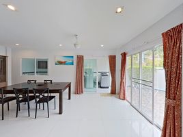 3 Schlafzimmer Villa zu verkaufen im Kata Hill View Villas, Karon