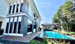 6 Schlafzimmern Villa zu verkaufen in Khun Si, Nonthaburi 