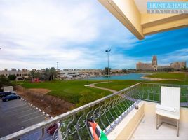 1 बेडरूम अपार्टमेंट for sale at Golf Apartments, Al Hamra Village