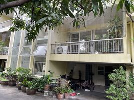 1 Schlafzimmer Appartement zu verkaufen im Mukda Mansion, Khlong Tan Nuea