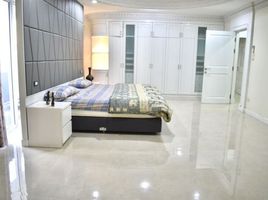 3 Bedroom Apartment for sale at Saichol Mansion, Bang Lamphu Lang