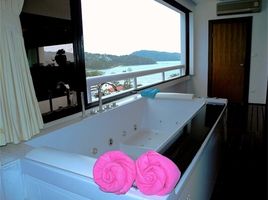 Studio Apartment for sale at Patong Tower, Patong