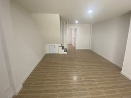 2 Bedroom Townhouse for sale in Khu Khot, Lam Luk Ka, Khu Khot