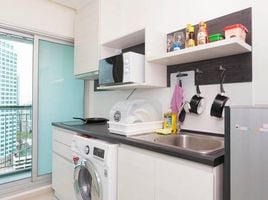 2 Schlafzimmer Appartement zu verkaufen im Life Ratchadapisek, Huai Khwang, Huai Khwang