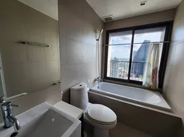 1 Bedroom Condo for rent at Noble Remix, Khlong Tan