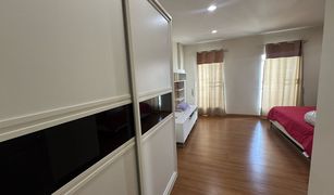 3 Bedrooms Townhouse for sale in Saphan Sung, Bangkok Baan Klang Muang Urbanion Rama 9-Outer Ring
