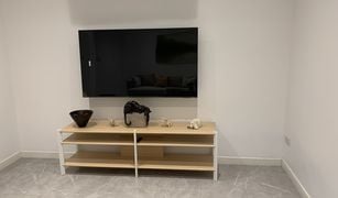3 Bedrooms Townhouse for sale in Khlong Tan Nuea, Bangkok 