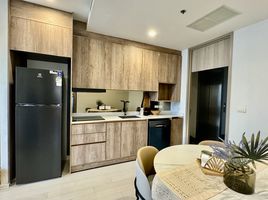 2 Schlafzimmer Appartement zu vermieten im Noble Ploenchit, Lumphini