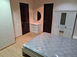 2 Schlafzimmer Wohnung zu verkaufen im Baan Klangkrung, Sam Sen Nai