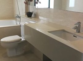 3 спален Кондо в аренду в Vanida Apartment Ekkamai, Khlong Tan Nuea