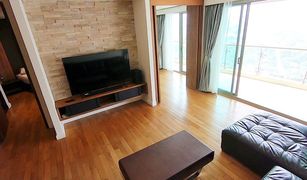 2 Bedrooms Condo for sale in Khlong Toei, Bangkok The Lakes