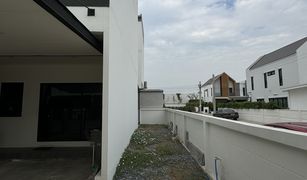3 Bedrooms Townhouse for sale in Samae Dam, Bangkok Mews Tientalay 15