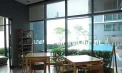 写真 2 of the Library / Reading Room at Ideo Mobi Sathorn