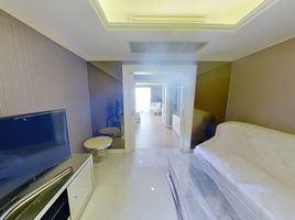 1 Schlafzimmer Wohnung zu vermieten im Sathorn House, Si Lom, Bang Rak