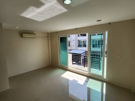 3 Schlafzimmer Reihenhaus zu vermieten im Baan Klang Muang S-Sense Rama 9 Ladprao, Wang Thonglang