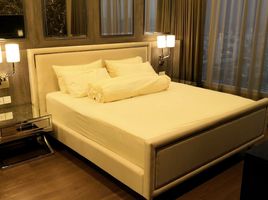 2 Bedroom Condo for rent at Menam Residences, Wat Phraya Krai