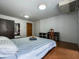 1 Bedroom Condo for rent at The Palm Apartments, Khlong Ton Sai, Khlong San