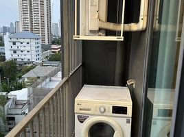 1 Schlafzimmer Appartement zu verkaufen im C Ekkamai, Khlong Tan Nuea