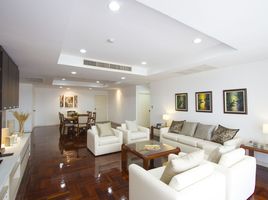 3 Schlafzimmer Appartement zu vermieten im Sethiwan Palace, Khlong Toei