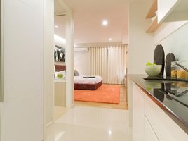 1 Bedroom Condo for sale at 15 Sukhumvit Residences, Khlong Toei Nuea, Watthana