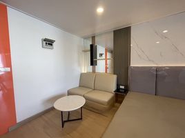 1 Bedroom Condo for sale at Pornpiya Mansion, Bang Sue