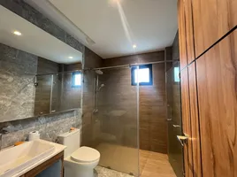 3 спален Дом в аренду в Baan Mae Pool Villa, Nong Prue, Паттайя