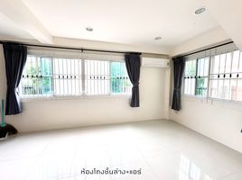 2 Schlafzimmer Haus zu vermieten in Anusawari, Bang Khen, Anusawari