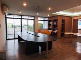 16,000 кв.м. Office for rent in Банг Кхен, Бангкок, Anusawari, Банг Кхен