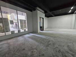  Retail space for rent in Saint Louis BTS, Si Lom, Si Lom