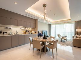 1 Bedroom Apartment for rent at Sindhorn Tonson , Lumphini