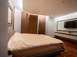 4 спален Кондо в аренду в Royal River Place, Bang Phongphang