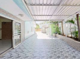 6 Bedroom Villa for sale in Khao Takiab Beach, Nong Kae, Nong Kae