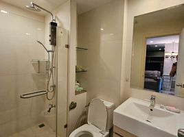 1 Bedroom Apartment for sale at Metro Luxe Rama 4, Khlong Toei