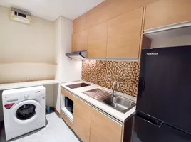 Studio Wohnung zu verkaufen im Le Luk Condominium, Phra Khanong Nuea, Watthana