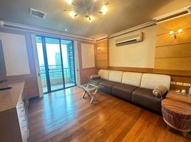 3 спален Кондо на продажу в Baan Na Varang, Lumphini