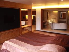 1 Bedroom Condo for rent at Newland Condominium , Khlong Tan Nuea
