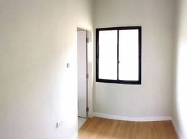 3 Bedroom Townhouse for sale at Sixnature Petkasem 69, Nong Khang Phlu